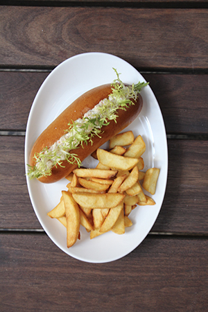 Yabby roll, chives, fris&eacute;e, chips 